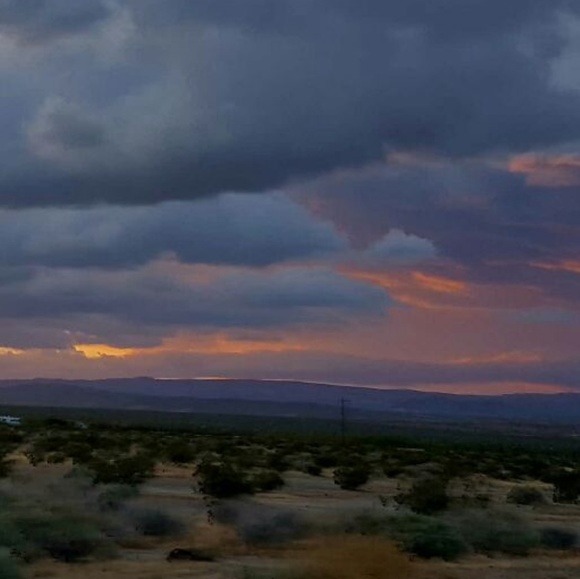 Amazing Desert Sunsets - Picture 4 of 4